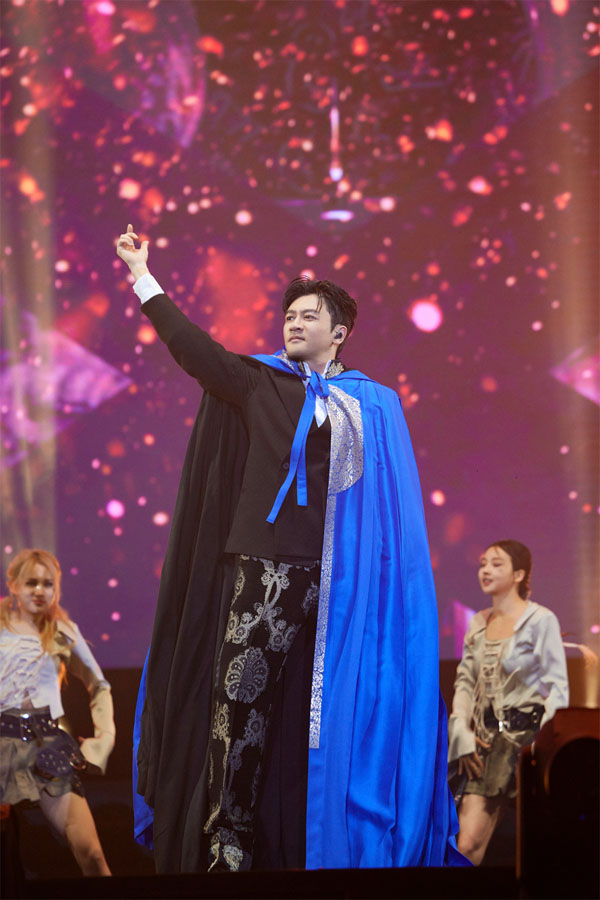 苏有朋巡演北京站经典重现 明星好友惊喜到场引追剧回忆 (5).jpg