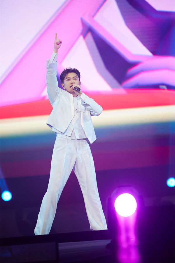 苏有朋巡演北京站经典重现 明星好友惊喜到场引追剧回忆 (6).jpg