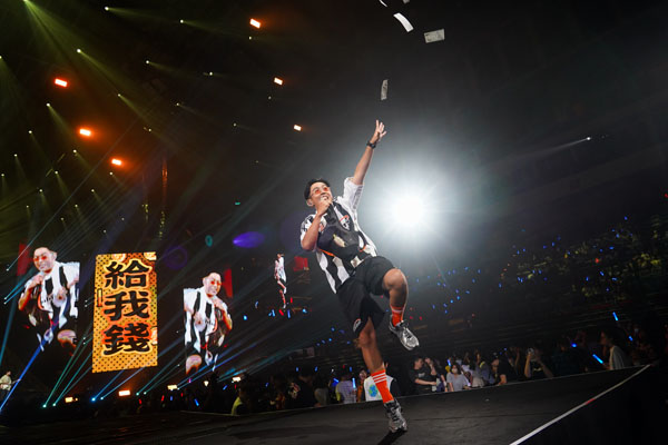 2用心的芒果酱 Mango Jump在演出桥段中道具尽出.jpg